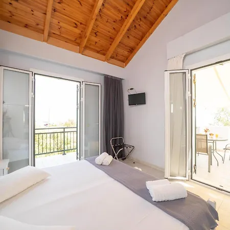 شقة فندقية Xi Village 3*