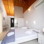 Aparthotel Xi Village 3*