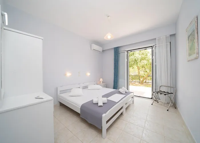 Xi Village 3*