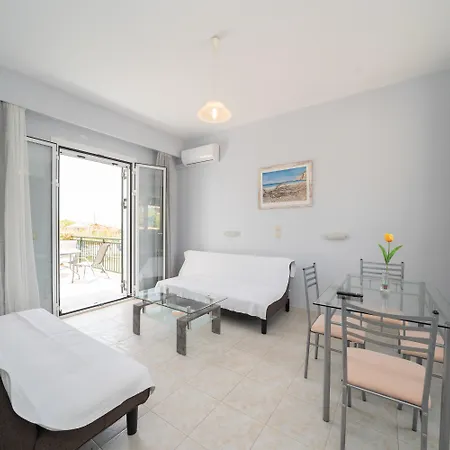 Aparthotel Xi Village 3*