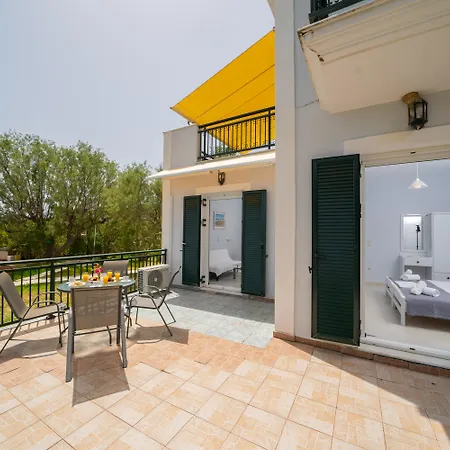 Xi Village Aparthotel 3*
