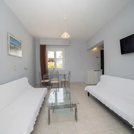 Xi Village アパートホテル 4*