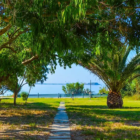 Xi Village Ξενοδοχείο με διαμερίσματα